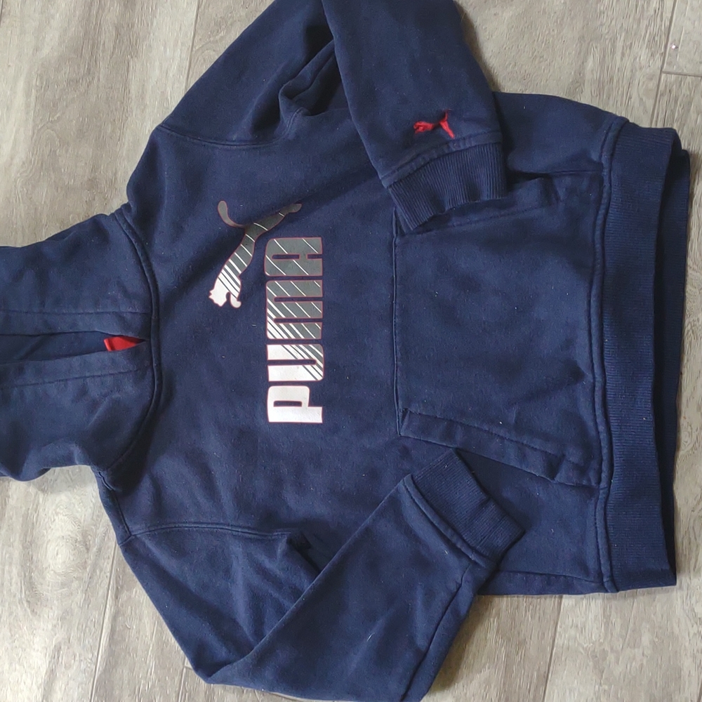 Boys Puma sweatshirt.